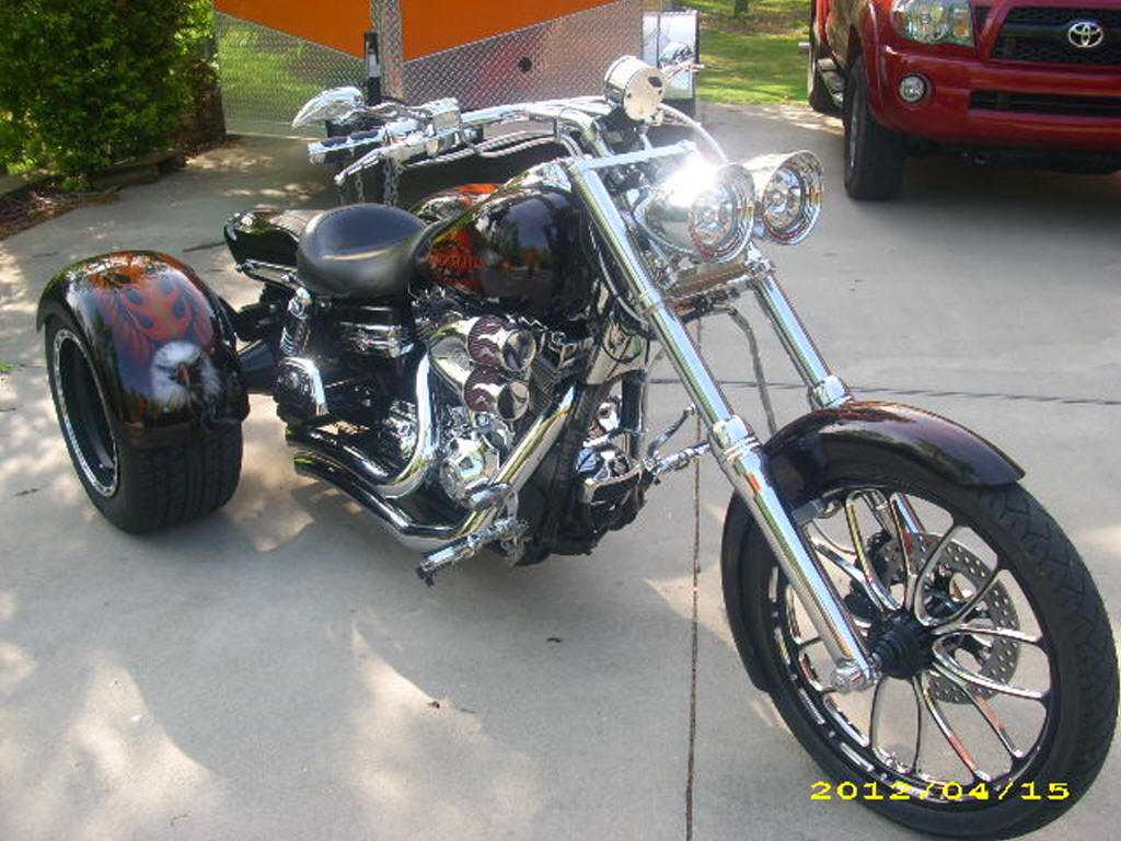 Harley Dyna Trike 18 Degree Rake Kit w/ 4” os Rear End Lowered 2"